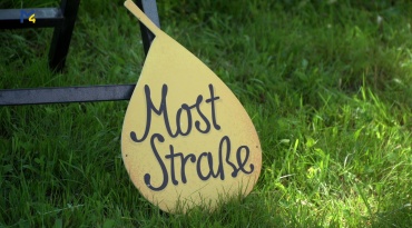 {c_m2_video_item_thumbnail_alt}